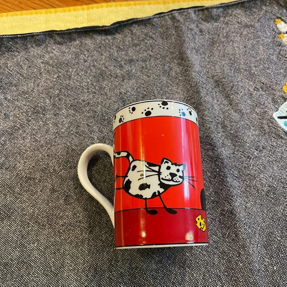 Pier 1 Cat And Mouse Coffee Mug  ,Paw Prints , Mice Inside Cup
